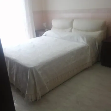 Πανσιόν Clea's House *